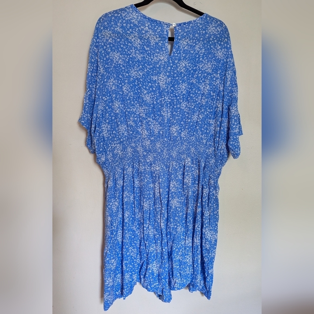 Chicsoul Blue and White Floral Romper Women's Size 3XL - Picture 2 of 3